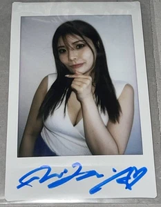 Rei Kamiki Cheki Instax Polaroid Foto handsigniert signed - Bild 1 von 1