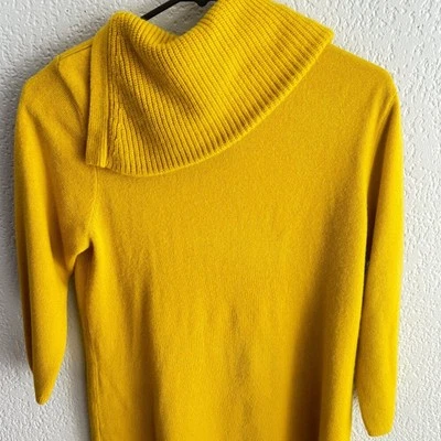 Suéter Cuello Capucha Tejido Amarillo Mostaza Audaz - Hampshire Studio, Talla M Foto 1 de 4