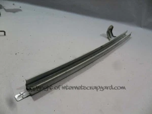 Toyota Hiace Gen4 Mk4 LH NSF puerta cristal ventana guía carril pequeño ref 19 - Imagen 1 de 2