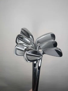 Hierros Cobra King Tec X 5-PW, GW para diestros Dynamic Gold 105 Stiff Flex usados - Imagen 1 de 9