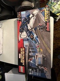 LEGO Marvel: The Avengers Quinjet City Chase (76032)