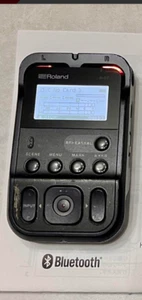 Roland R-07 Portable Audio Recorder free shipping - Picture 1 of 1