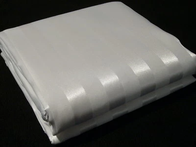 Duschvorhang 180x200 Textil Weiß Streifen Design Matt u. Glänzend  Edelstahlösen - Bild 1 von 4