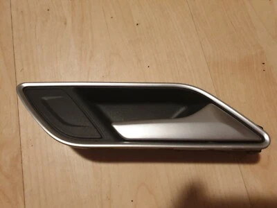AUDI A3 8V 2013-2020 PASAJERO TRASERO DERECHO INTERIOR PUERTA AGARRE MANIJA FUERA DE JUEGO Foto 1 de 3