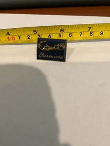 Bermuda Souvenir Small Enamel Lapel Pin - Picture 1 of 3