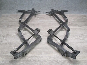 🥇03-06 MERCEDES R230 JUEGO DE 2 TAPA DE MALETERO TRASERO BISAGRA IZQUIERDA Y DERECHA CON SOPORTE OEM - Imagen 1 de 24