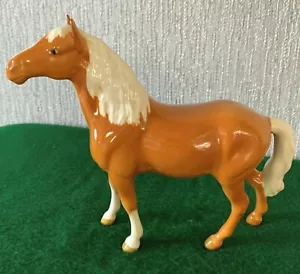 BESWICK HORSE PONY HEAD UP PALOMINO GLOSS FINISH MODEL No. 1197 PERFECT - Picture 1 of 11