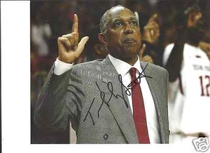 FOTO TUBBY SMITH TEXAS TECH RED RAIDERS FIRMADA 8X10 CON CERTIFICADO DE AUTENTICIDAD - Imagen 1 de 1