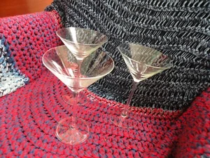 Makasa ""Sentiments"" Kristall Martini Brille 6 7/8" DREI - Bild 1 von 6