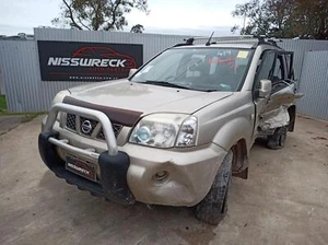 NISSAN XTRAIL LEFT HEADLAMP T30, BLUE LENS TYPE, 10/01-09/07 - Picture 1 of 5