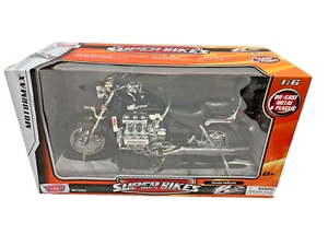 HONDA VALKYRIE BY "MOTOR MAX". 1:6 SCALE . DIE CAST & PLASTIC MOTORCYCLE - Picture 1 of 3