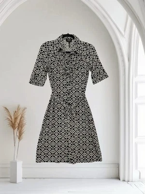 Vestido camisero para mujer Laundry By Shelli Segal talla 6 con cinturón negro estampado geográfico $155 Foto 1 de 4