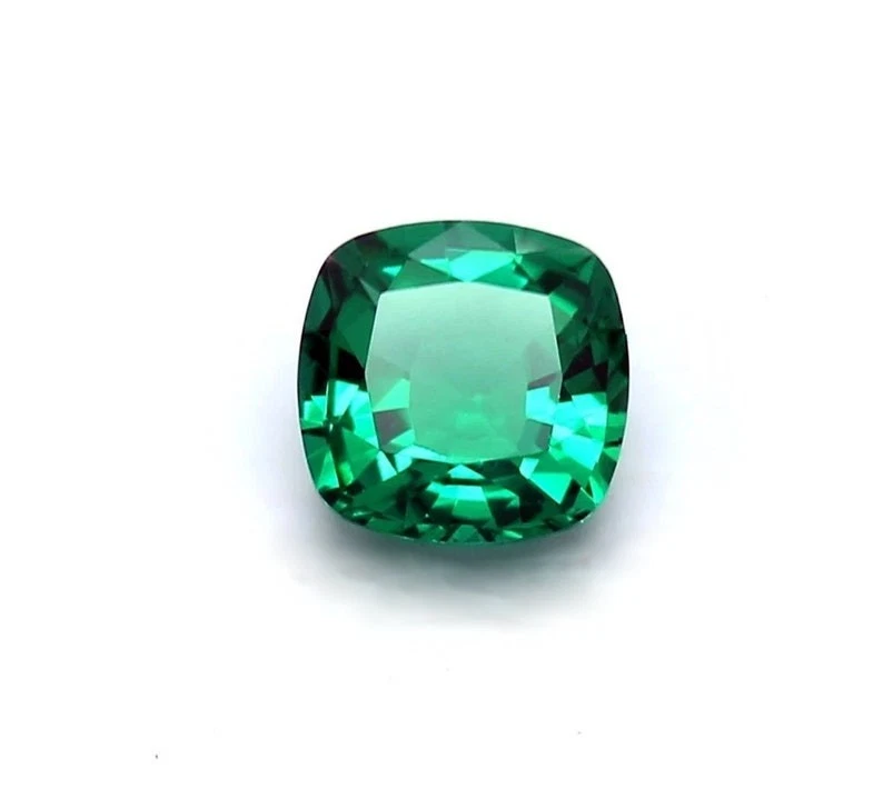 Emerald Cushion Cut Lab Grown Emerald 10x10 mm Loose Emerald For Jewelry Making  - Image 1 of 4
