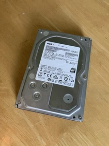 HGST Deskstar NAS HDN724040ALE640 4TB 3.5" Desktop Hard Drive SATA - Afbeelding 1 van 1