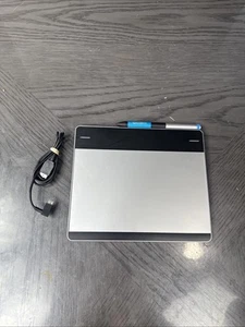 Wacom CTL-480 Intuos Small Creative Pen Tablet - Cablato - Testato e Funzionante - Foto 1 di 4