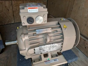 GE Severe Duty AC Motor X$D Ultra 841 IEC #5KFS131XAA2007A 5.5KW 1770RPM 440V - Picture 1 of 12