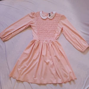 Disfraz de vestido Stranger Things Eleven con cosplay - Imagen 1 de 12