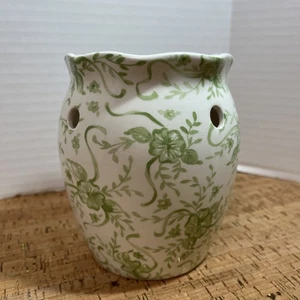 Yankee Candle Green And White Floral Wax Warmer Cottagecore - Bild 1 von 3