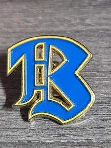 Bremerton Knights Logo Lapel Hat Pin - Washington State Y9 - Picture 1 of 3
