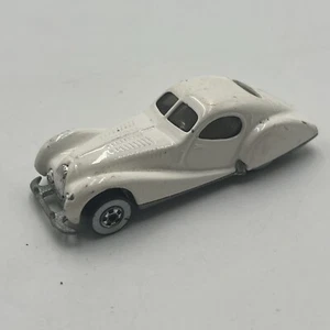 Vintage 1987 HOT WHEELS JAGUAR SPLIT WINDOW COUPE WHITE W/ WHITEWALL TIRES NICE - Picture 1 of 7