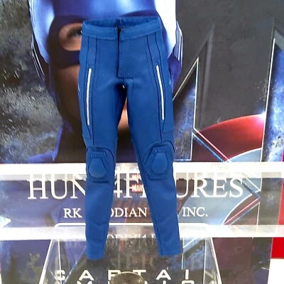 Pantalones de uniforme de figura de acción Hot Toys MMS563 Endgame 2012 Capitán América 1/6  Foto 1 de 4