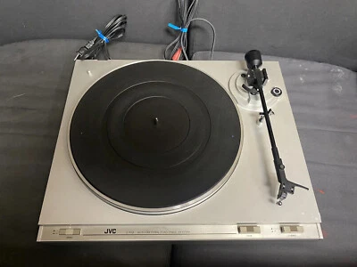 Vintage JVC L-A10 Turntable Play Auto-Return /FOR PARTS /REPAIR NO HEAD SHELL - Image 1 of 4
