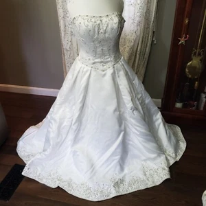 JASMINE HAUTE COUTURE Bridal Gown Wedding Dress White Beaded Strapless Size 10 - Picture 1 of 24