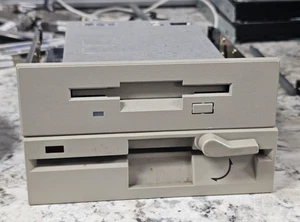 TEAC FD-55GFR-540-U Floppy Drive 19307275-40 & Toshiba ND-3561GR Clean Working - Afbeelding 1 van 6