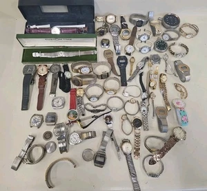 Gran lote de relojes/piezas vintage. Timex, STAREX, JORDACHE, ETC. 7 libras. GJ1 - Imagen 1 de 24