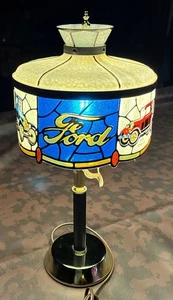VINTAGE 1970s FORD DEALER DESK LAMP TIFFANY STYLE TABLE LIGHT FAUX STAINED GLASS - Picture 1 of 23