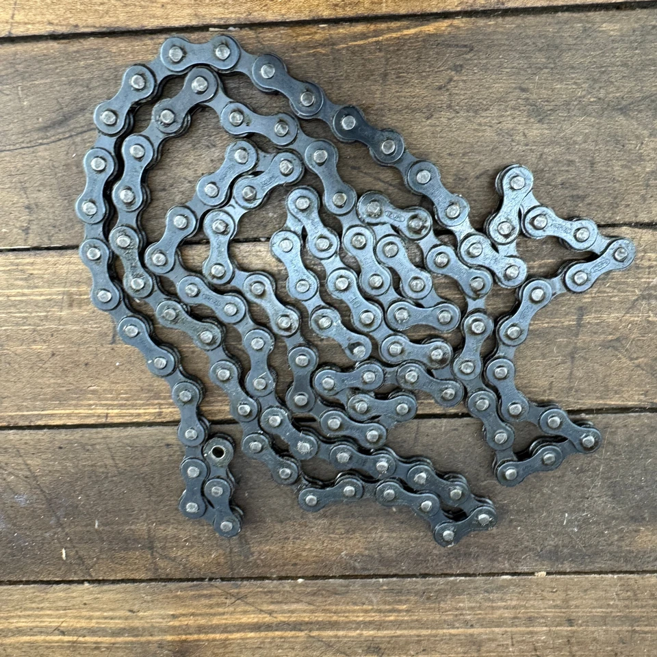 Bicicleta de Colección IZUMI Cadena NOS 3/32 112 Antigua Carretera BMX 1980 70s 80s Despegue A2 Foto 1 de 4