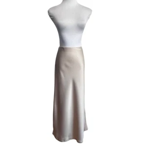 NWT HOUSE OF HARLOW 1960 CHAMPAGNE SATIN LACE TRIM SLIP SKIRT - S - Picture 1 of 8