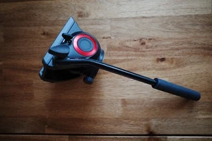 Manfrotto 500 Pro Fluid Video Head with Flat Baseplate - Picture 1 of 8