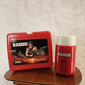 Rambo Lunchbox mit Thermosbecher 1985 Vintage rot Kunststoff Sammelset - Bild 1 von 16