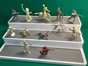 VINTAGE MARX 60MM PLAY SET INDIAN FIGURE LOT - Picture 1 of 9