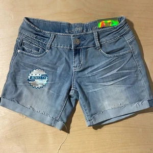 Almost Famous Blue Denim Shorts Size 7 (GX) - Picture 1 of 14