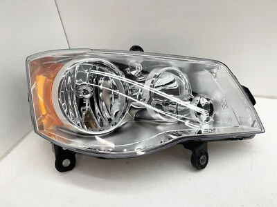 Faro halógeno derecho para pasajero Chrysler Town & Country 2008-2016 OEM Foto 1 de 4