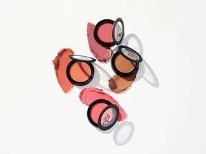 GLO SKIN BEAUTY CREAM BLUSH FIRST LOVE FULL SIZE / NEW IN BOX! - Picture 1 of 1