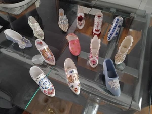 Miniture China Shoes - Picture 1 of 2