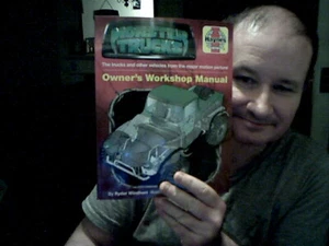 HAYNES MONSTER TRUCKS OWNERS WORKSHOP REFERENCE PAPERBACK BIRTHDAY CHRISTMAS - Imagen 1 de 3