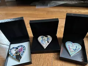 3 broches colgantes vintage de porcelana con broche Apple Love P. BUCKLEY MOSS - Imagen 1 de 13