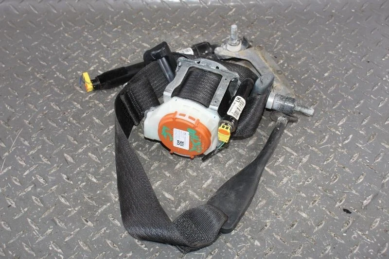 2015-2017 福特野马 Cpe 前 LH 司机安全带收回器总成 BLK Oem — 第 1/1 张图片