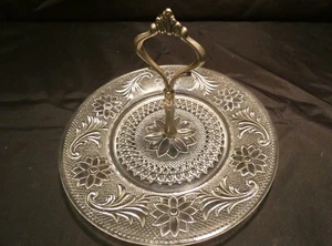 Anchor Hocking Sandwich Crystal Tidbit Plate - Picture 1 of 4