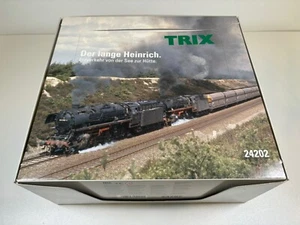TRIX 24202 H0 Set di 12 carri merci in esposizione "Der Lange Heinrich". - Foto 1 di 4