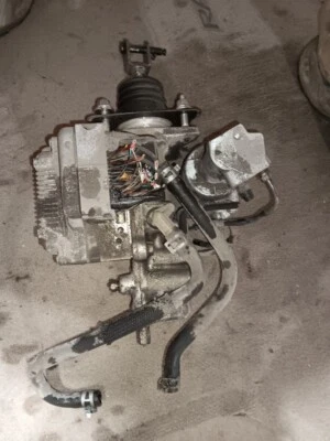 Atuador de bomba de freio 2010-2015 Toyota Prius Hybrid 1.8 ABS antibloqueio fabricante de equipamento original - Imagem 1 de 3