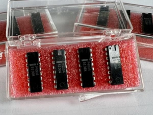 Vintage Rare Intel P4004 – Worlds 1st CPU (4004 Type) MCS-4 Vintage Plastic DIP - Afbeelding 1 van 2