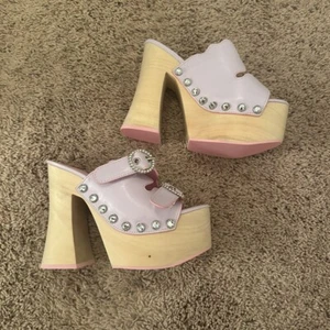 SUGAR THRILLZ Size 5 Totally Wavy Platform Mules Wooden Platform Rhinestones - Picture 1 of 3