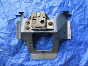 85-90 Camaro firebird 27s Hatch Latch Assembly with mounting bracket manual - Bild 1 von 6