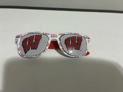 UW Badgers On Wisconsin! Óculos de sol promocionais BTN SGA - Imagem 1 de 4