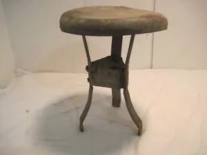EIN ALTER VINTAGE ANTIKER GUSSEISENHOCKER MELKHOCKER BANKSITZ - Bild 1 von 5